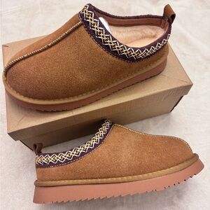 Women Camel Chestnut Rubber Sole Slip On Faux Fur Suede Slip On Size 9